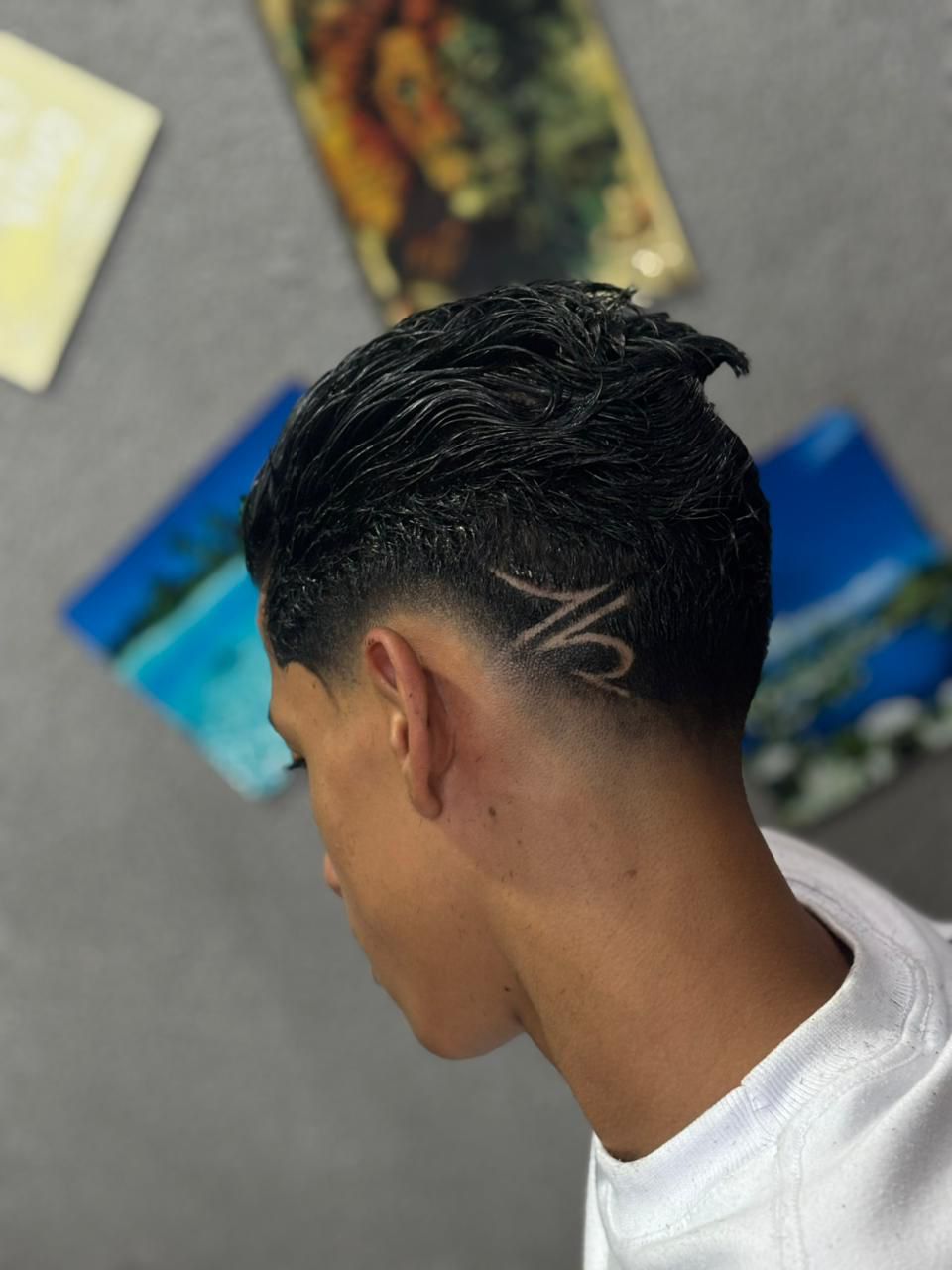 Linha desenhada à mão livre pelo Matheus